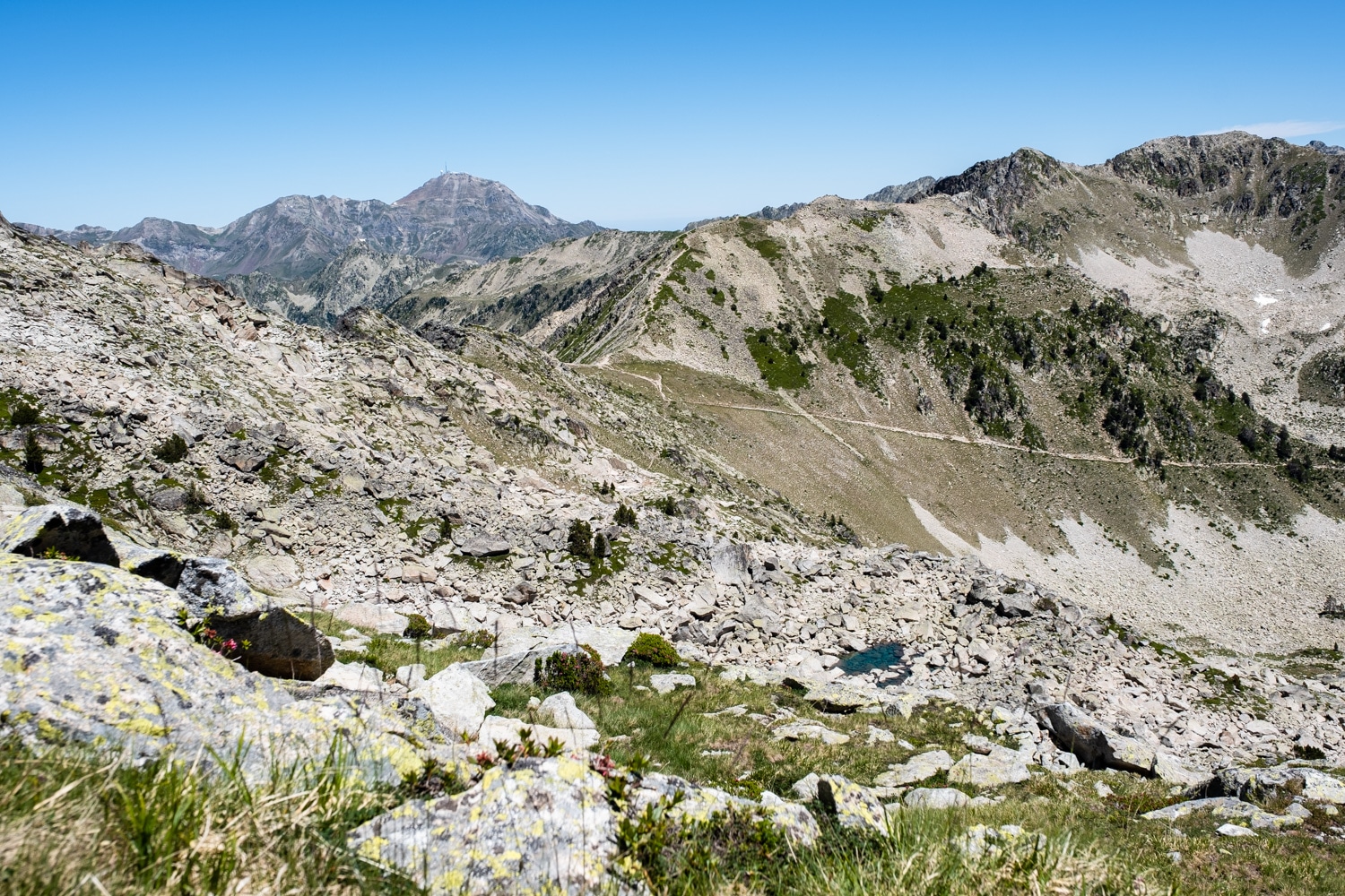 Hourquette d'Aubert depuis la brèche de Chausenque