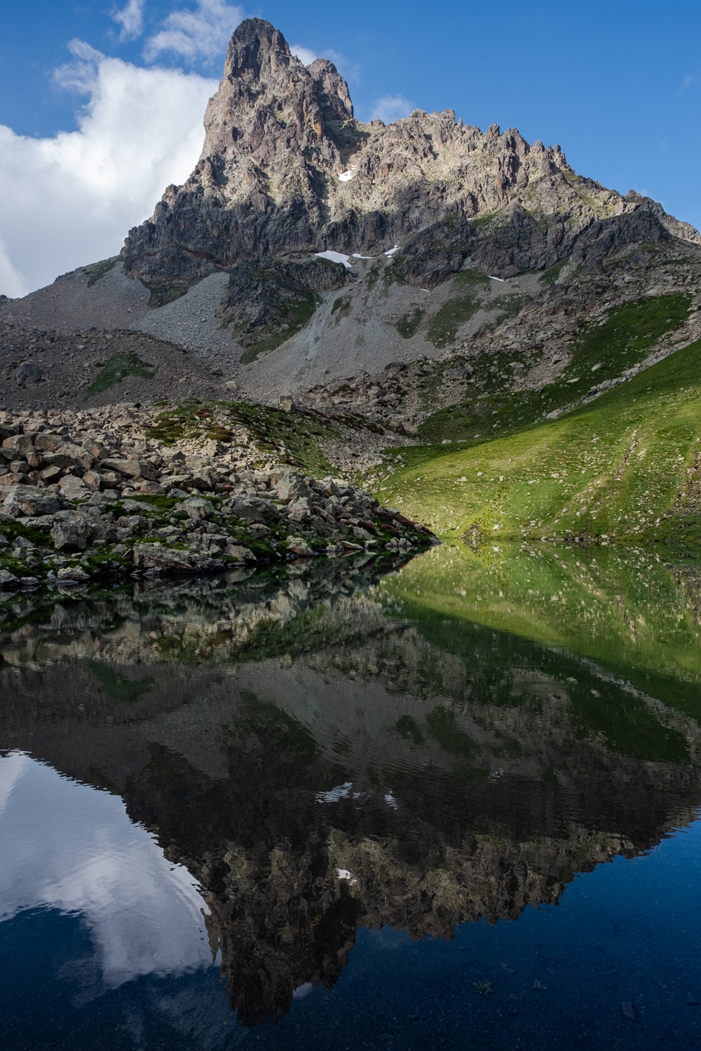 Randonnée lacs d'Ayous pic du midi d'Ossau dans les Pyrénées