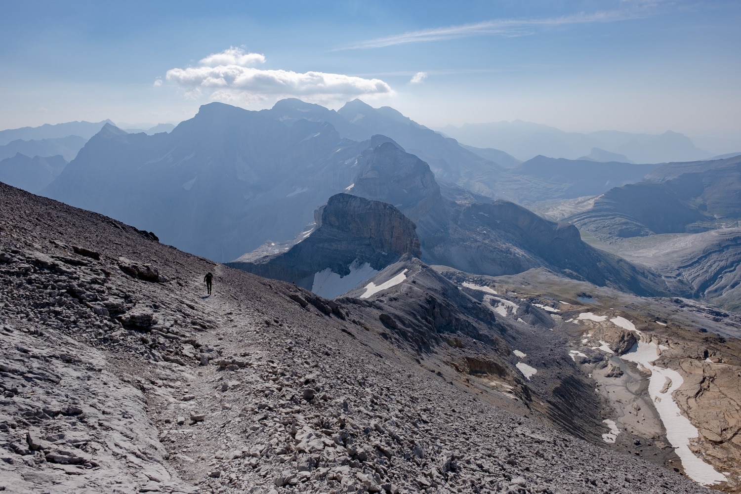 breche de roland, pic de taillon, casque du Marboré et cirque de Gavarnie