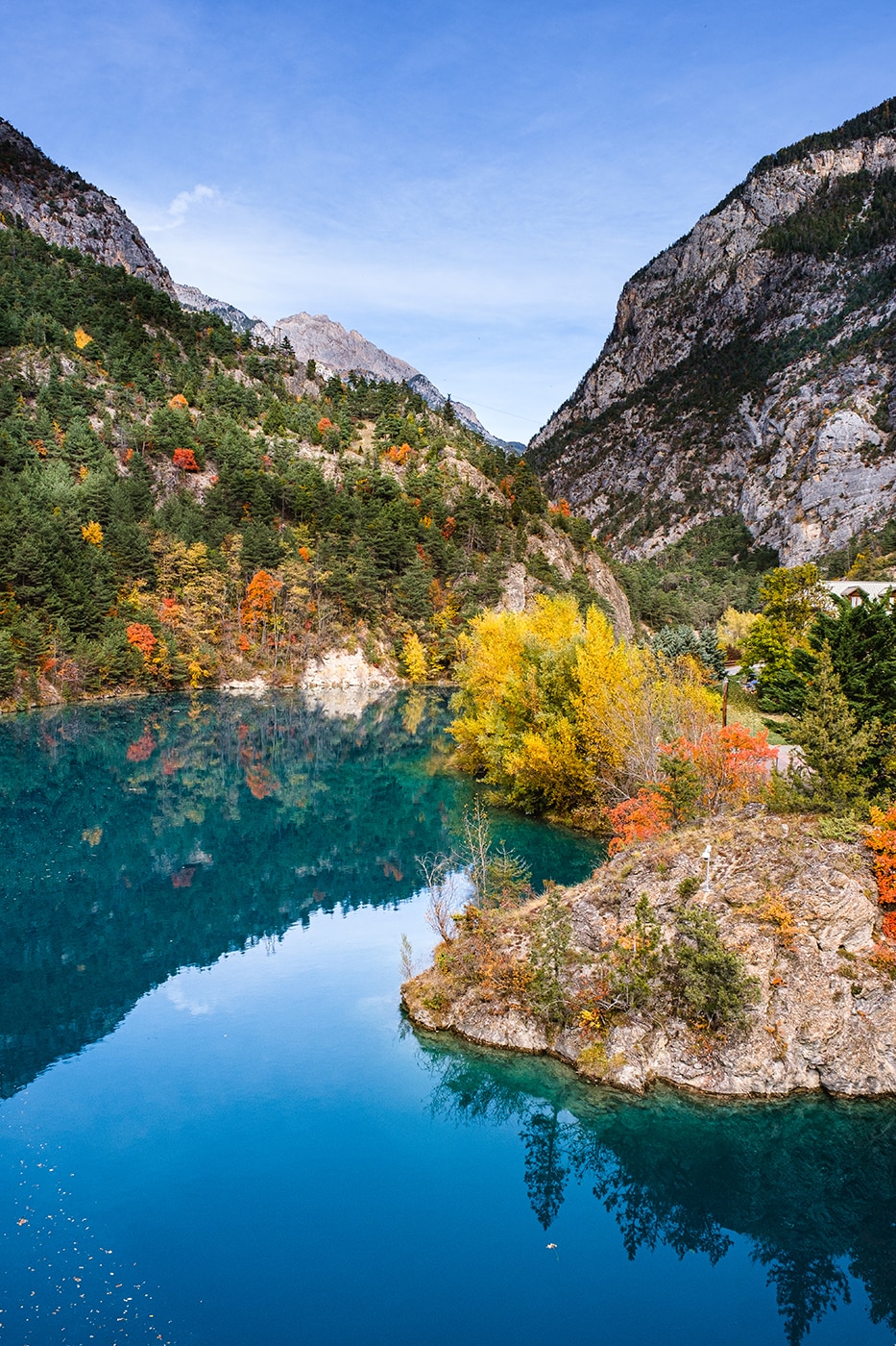 Lac magnifique dans le Queyras