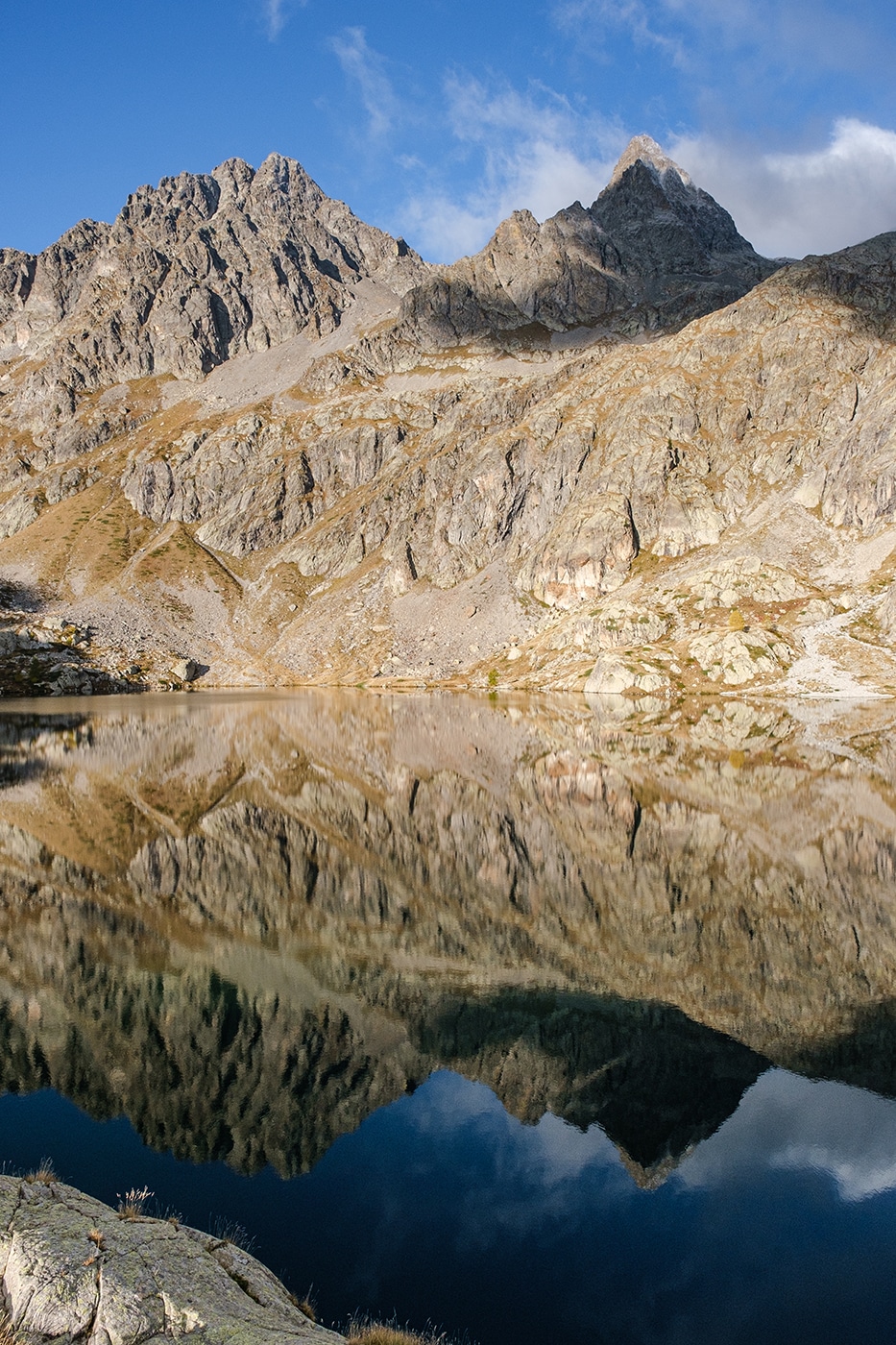 Lac vert dans le Mercantour 