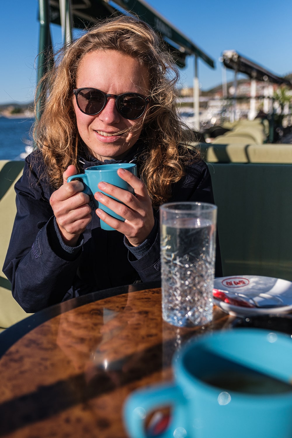 Café sur le port de Sibenik