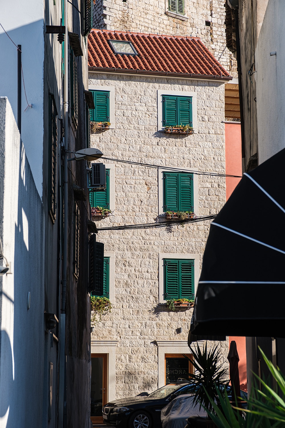 Ruelles de la ville de Sibenik en Croatie